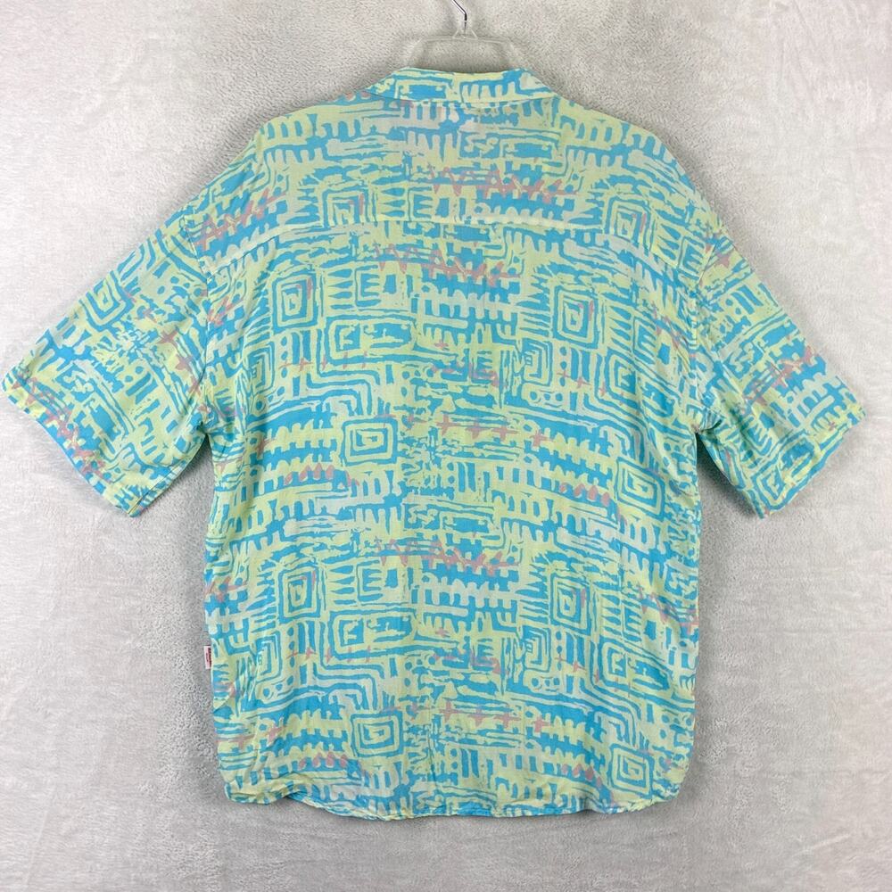 Quiksilver x Stranger Things Hawaiian Shirt Mens M The Argyle Surfer Boy 80s - Picture 3 of 8